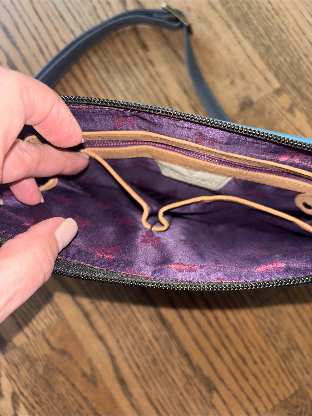 Anuschka Hand-Painted
Crossbody Bag - Picture 9 of 13